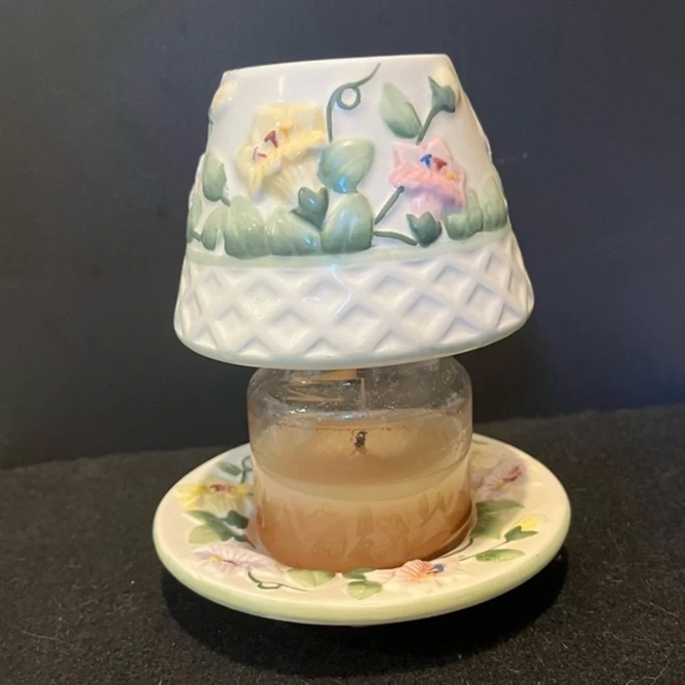 Yankee Candle Small Candle Shade and Base Floral Pattern